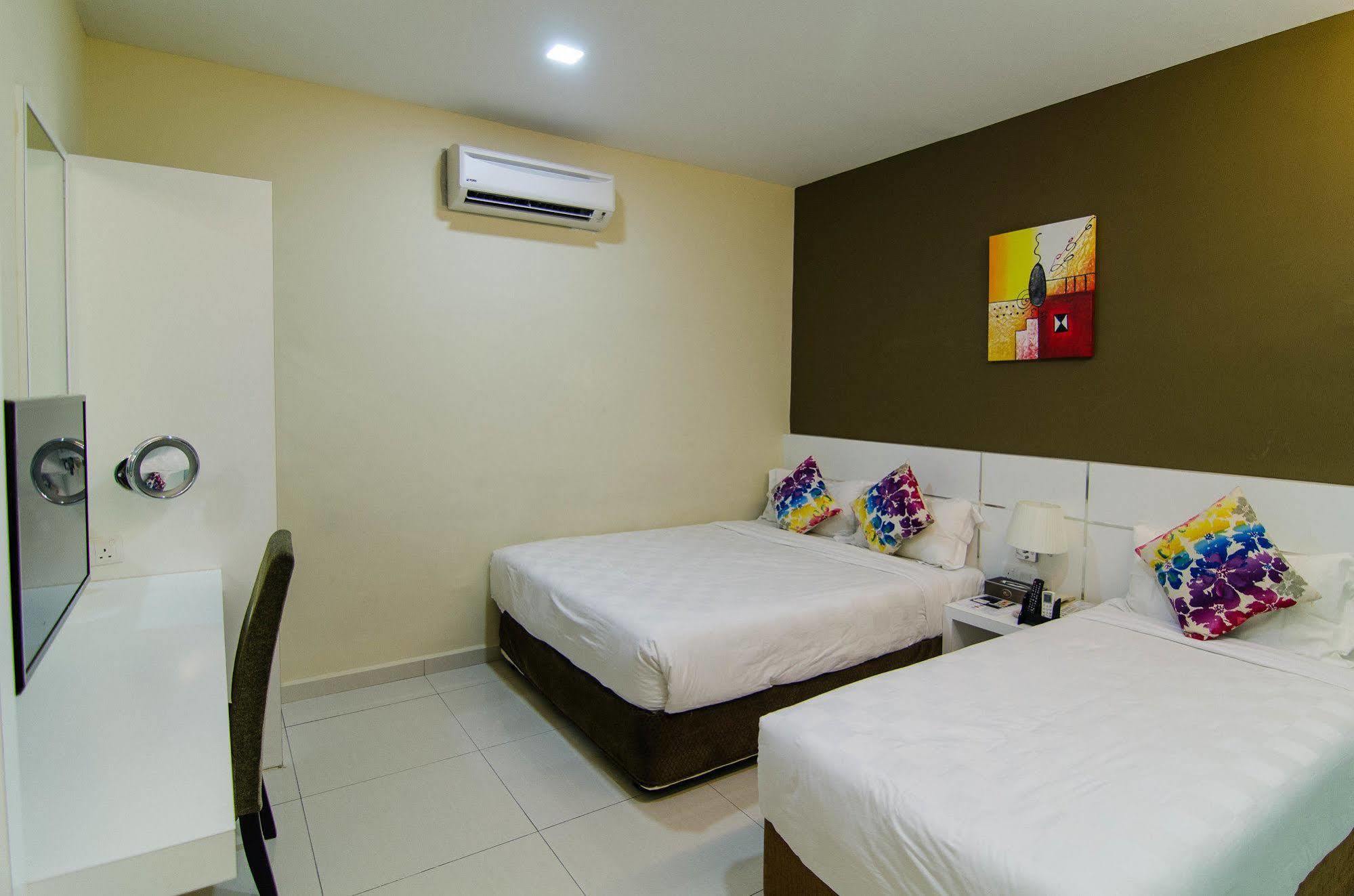 Hotel Mornington Bukit Permata Lumut Luaran gambar