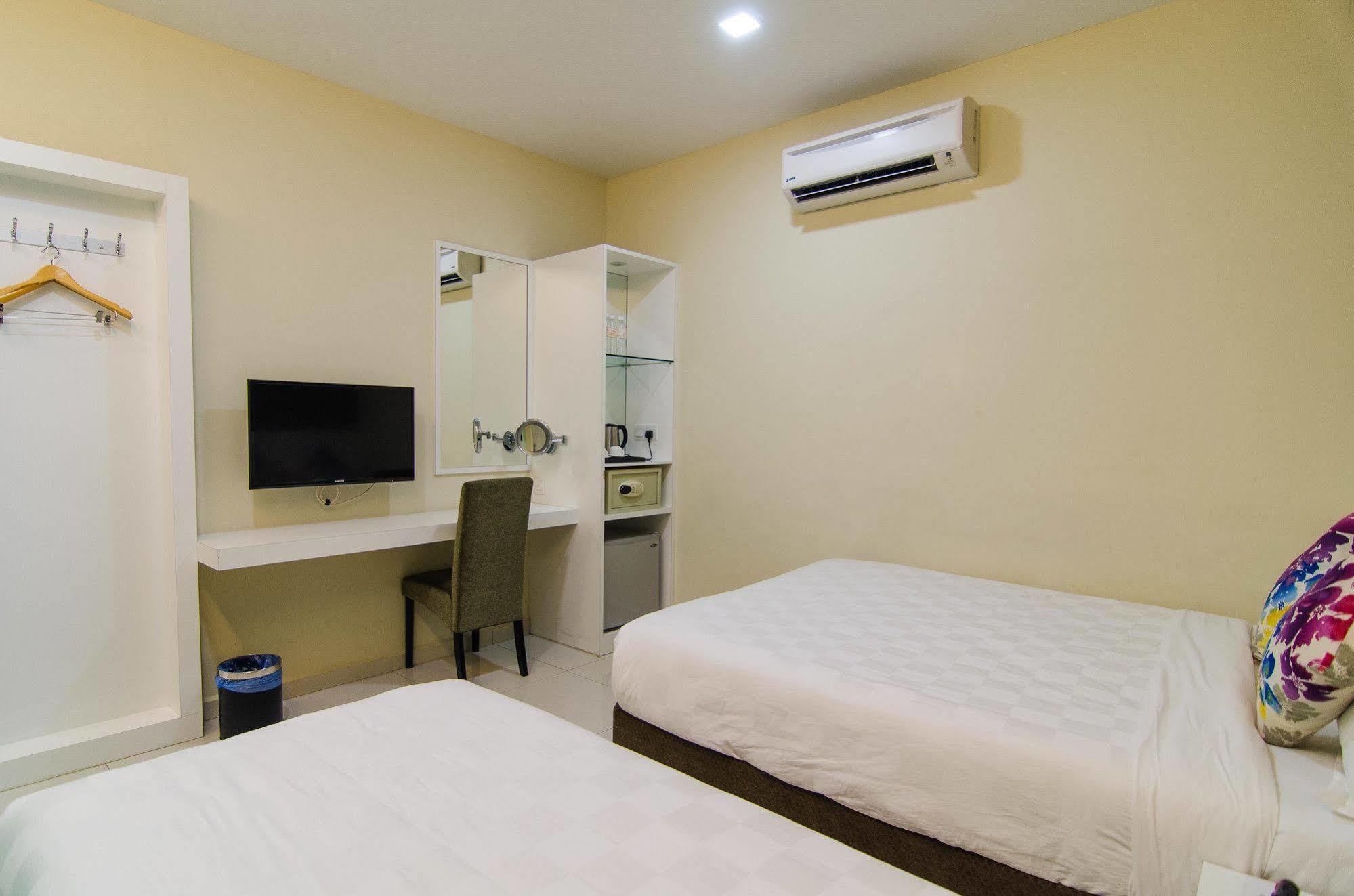 Hotel Mornington Bukit Permata Lumut Luaran gambar